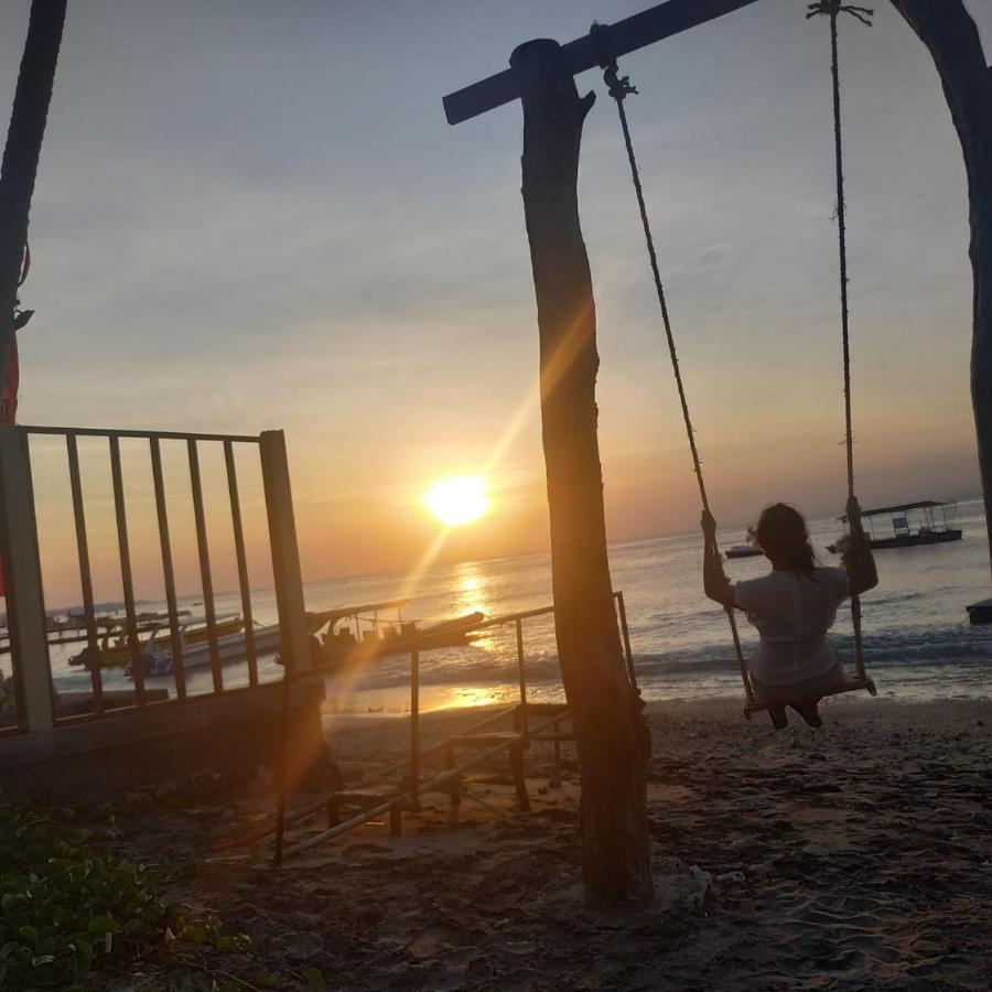 Pi Karya Beach Batununggul 外观 照片